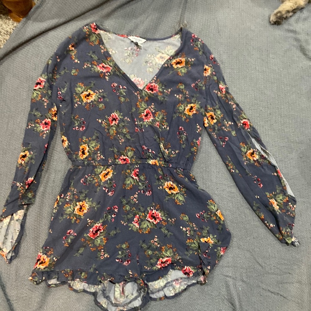 Long sleeves romper